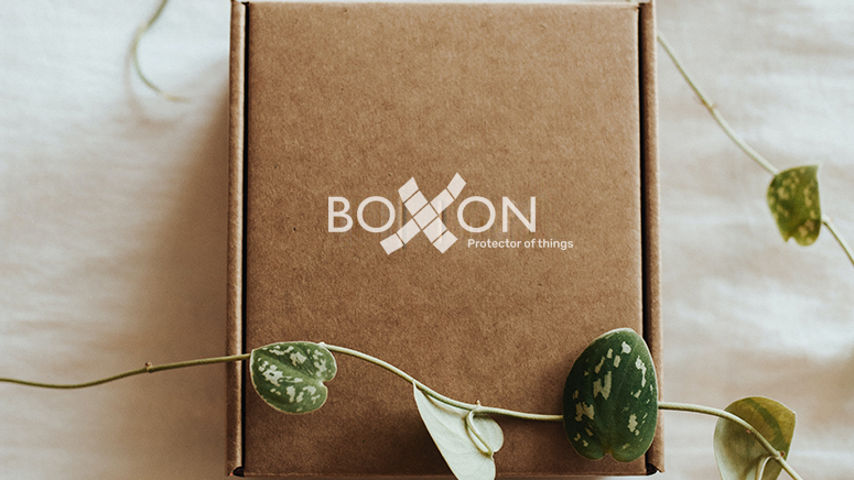 Eske med Boxon logo hvit